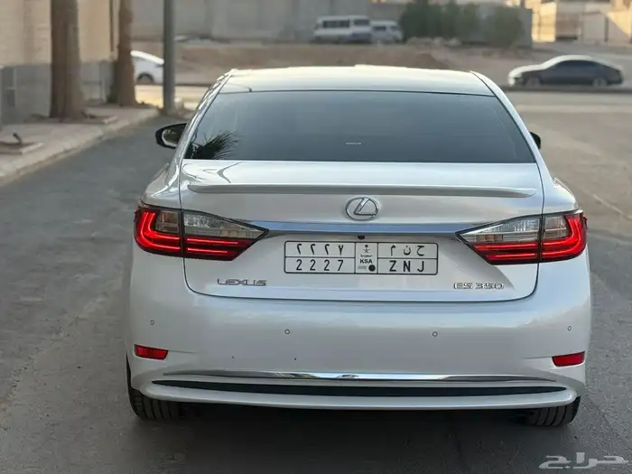 لكزس 2016 ES 350 فل كامل DD للبيع 6