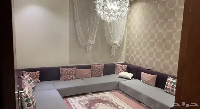 شقه مؤثثه حي الواحه 5