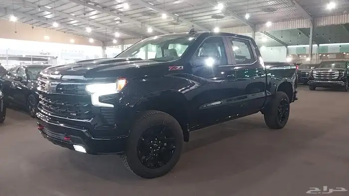 شفروليه سلفرادو Z71 LT بكب غمارتين 2025 15