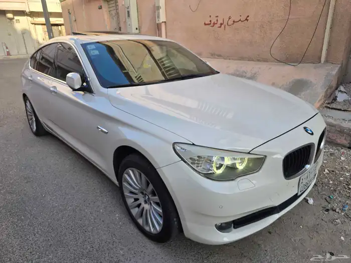 BMW 550i بحاله ممتازه وشرط المحركات والبديمرشوش كامل تجميلي 9