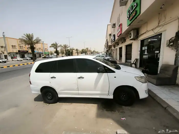 للبيع انوفا 2012 1
