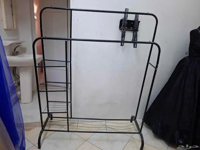 تعليق فساتين 0