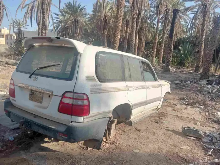 جيب لاندكروزر 2004 خليجي 5
