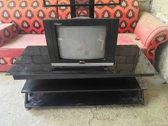 طاولة تلفزيون مع دولاب 0