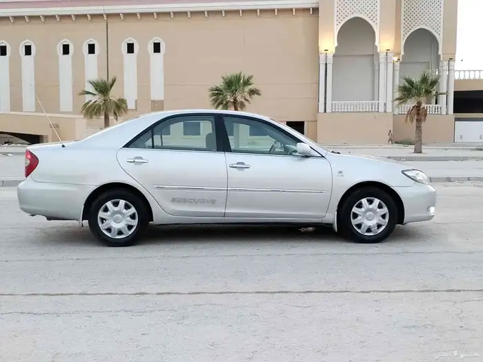 تايوتا كامري مديل 2003 12