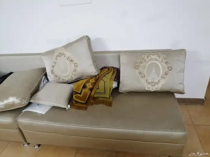 كنب صاله وسراير نفر دولاب للبيع 2