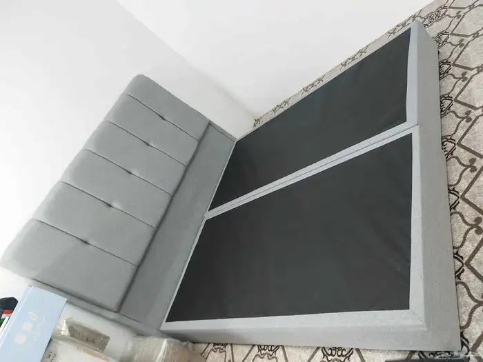 للبيع سرير نفرين شبه جديد مع مرتبة 0