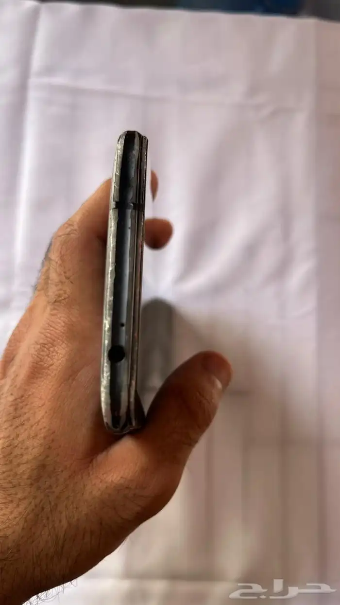 ريد ماجيك 6اس برو 16رام اساسي 256جيجا فيه شعر خفيف على الضهر 4