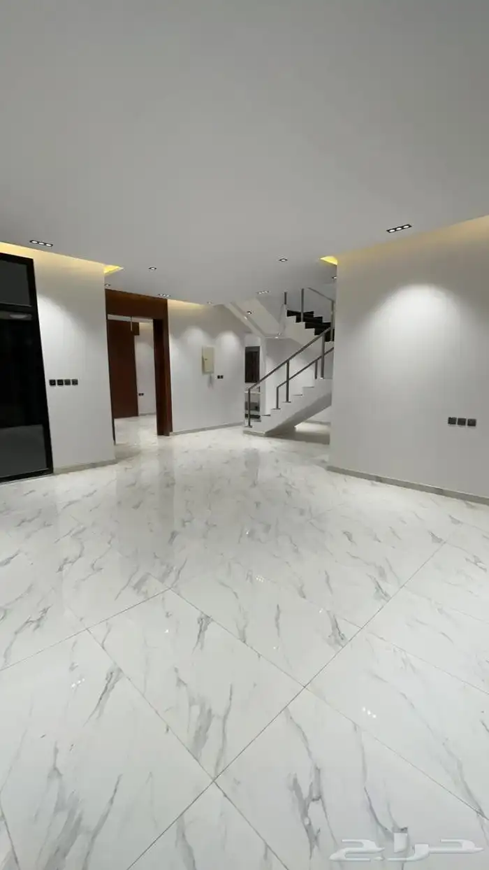 فيلا للبيع مساحه 300 حي الرمال الجنادريه 17
