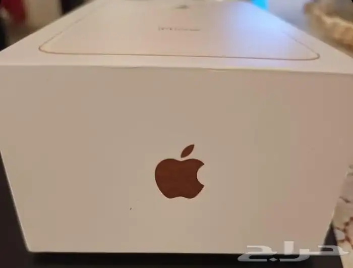 iPhone 8 plus شبه الجديد 9