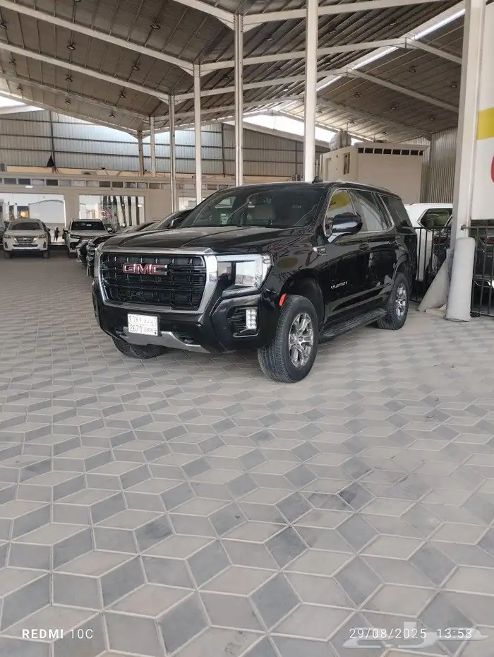 GMC YUKON 2023 SLE 2