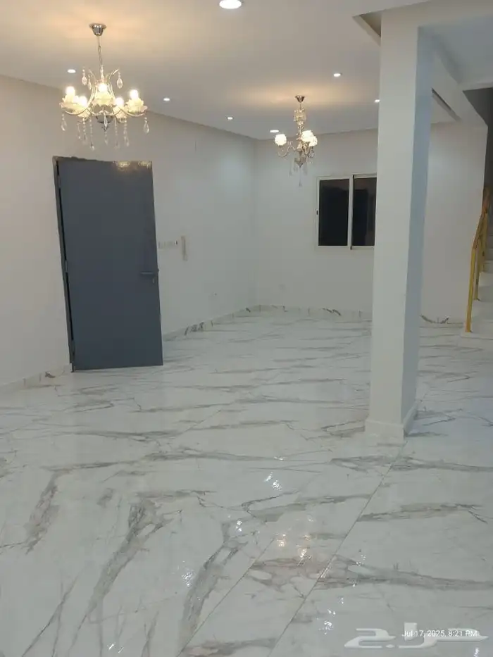 فيلا للبيع مساحه 300 حي الرمال الجنادريه 0