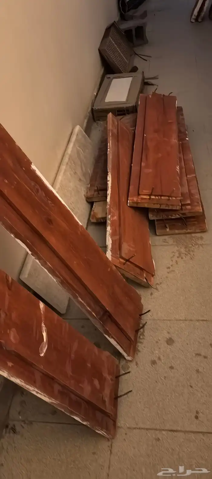 حلوق بيبان خشب 0