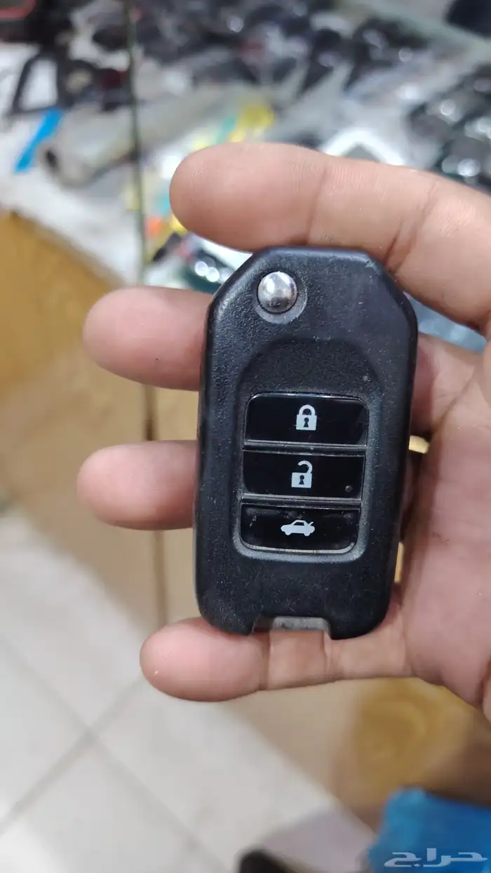 محل فتح و نسخ مفاتيح و برمجه السيارات 3