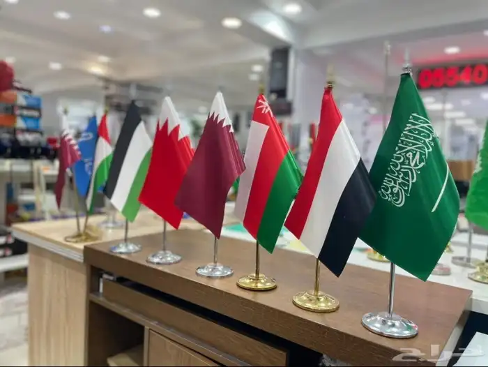 يوجد لدينا جميع انواع الإعلام الخارجية والمكتبية 5