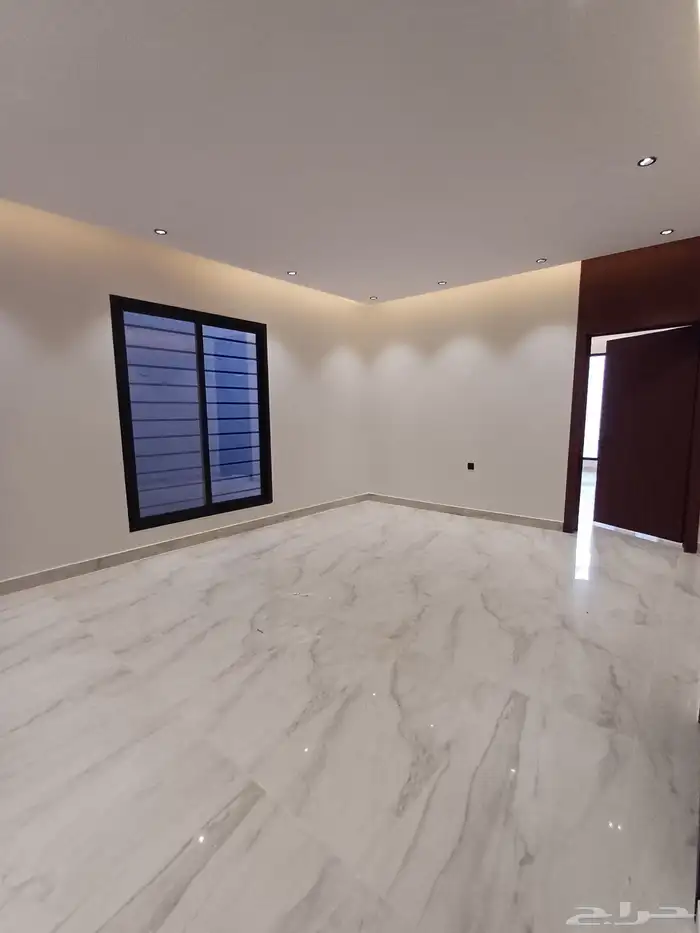 للبيع دور علوي بصك مستقل حي الرمال عبير 5