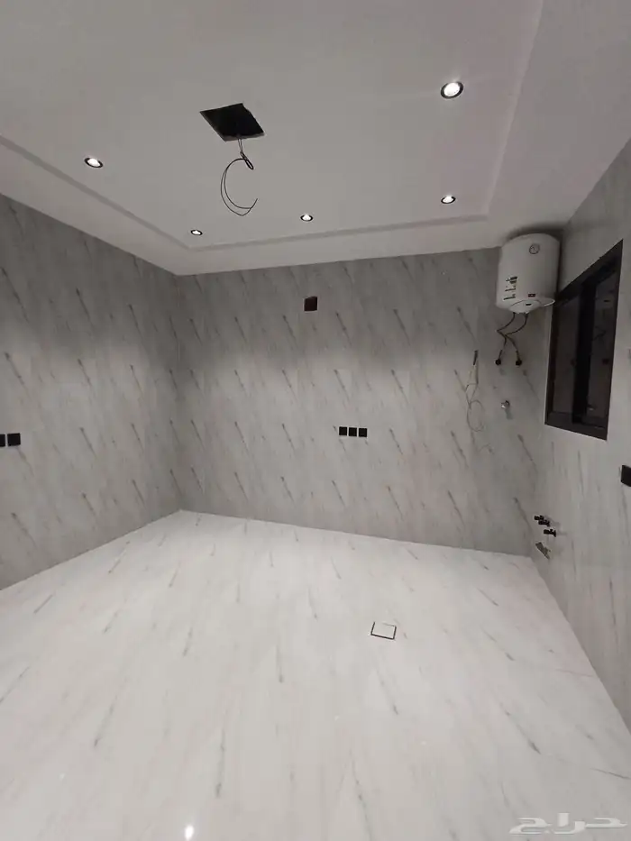 للبيع دور علوي بصك مستقل حي الرمال عبير 3