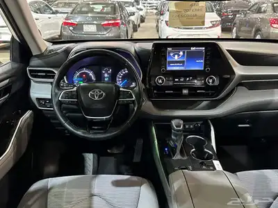 تويوتا هايلاندر 2021 GLE دفع رباعي 8