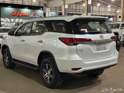 تويوتا فورشنر 2023 6 سلندر VX1 شبه الجديد 4