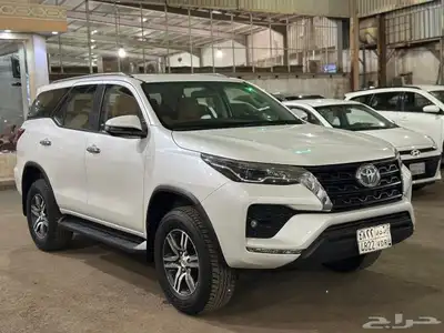 تويوتا فورشنر 2023 6 سلندر VX1 شبه الجديد 2