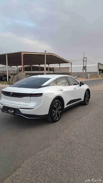 تويوتا كراون بريميوم 2023عداد 49الف 3