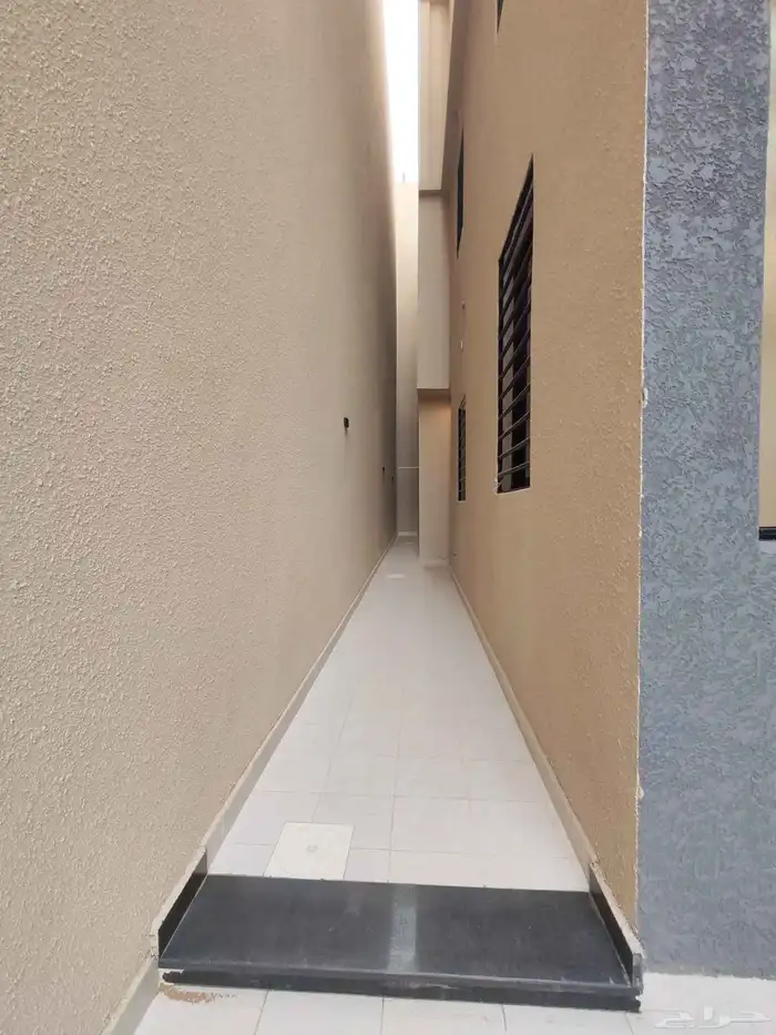 للبيع شقق ادوار ارضي وعلوي تشيطب vip خميس مشيط 3