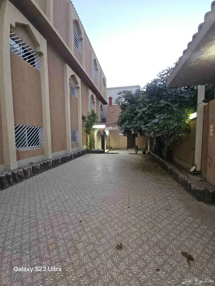 عمارة 3 ادوار وبدروم خميس مشيط 3