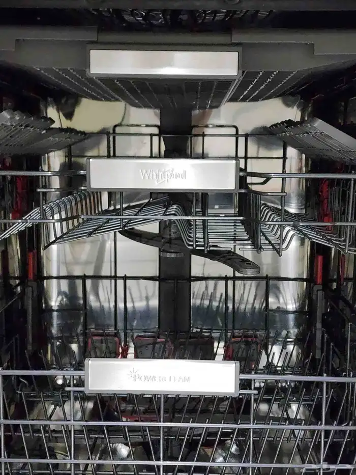غسالة صحون Whirlpool 3