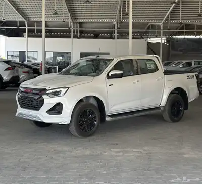 ايسوزو ديماكس غمارتين 2025 - ISUZU D-MAX 1