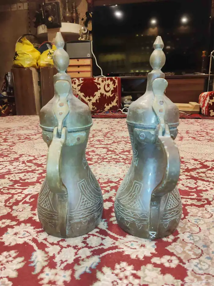 دلال رسلانية قديمة منقوشة 2