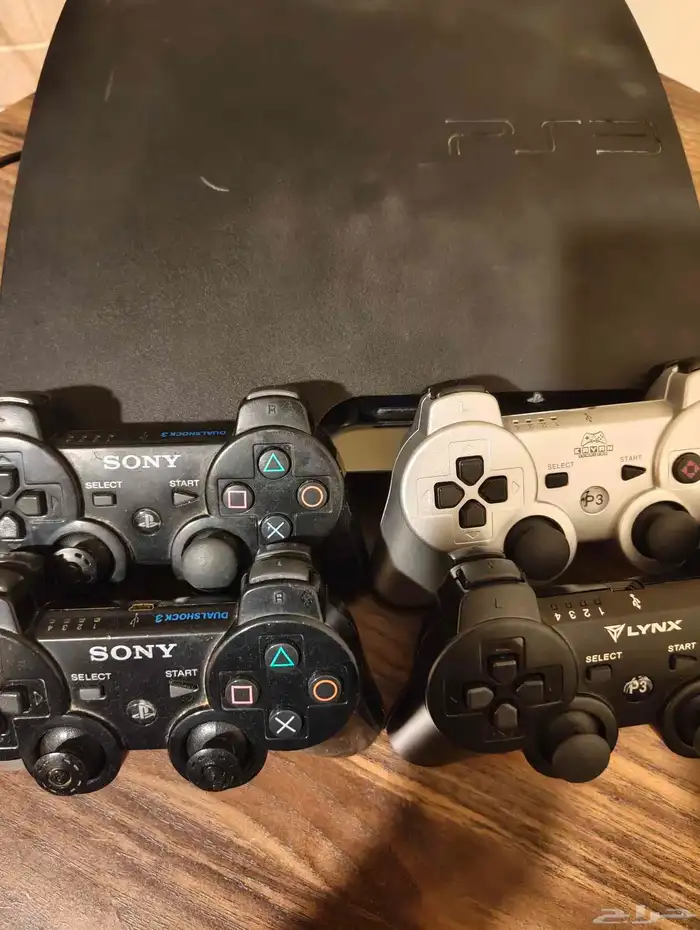 سوني 3 مهكر مع 4 ايادي و كامل الملحقات 1