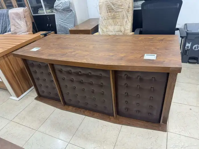 يوجد لدينا اثاث مكتبي بي اسعار مناسبه 3