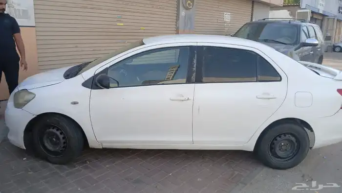 سيارة يارس موديل 2007قير عادي 2