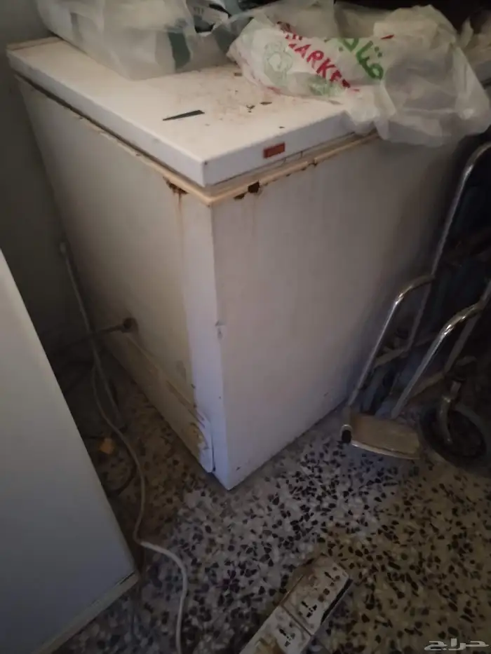 براده و2 مكيف شباك وفريز كلها سكراب وممكن شغال 4