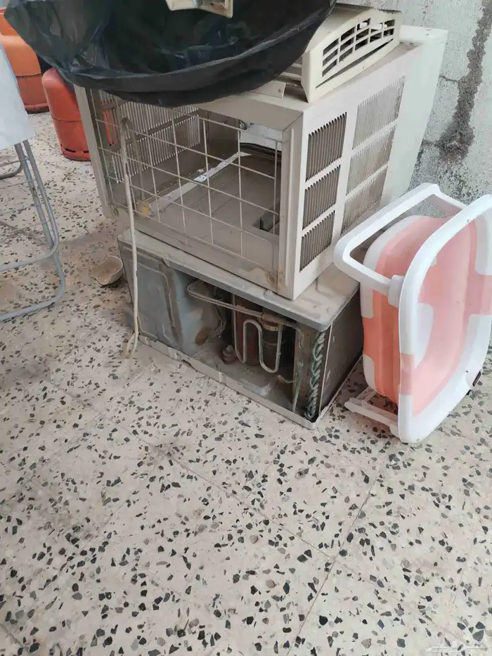 براده و2 مكيف شباك وفريز كلها سكراب وممكن شغال 0