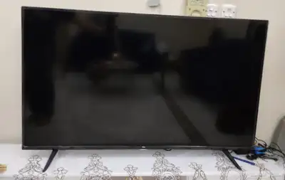 للبيع شاشة TCL 55 بوصة   موديل T615 1