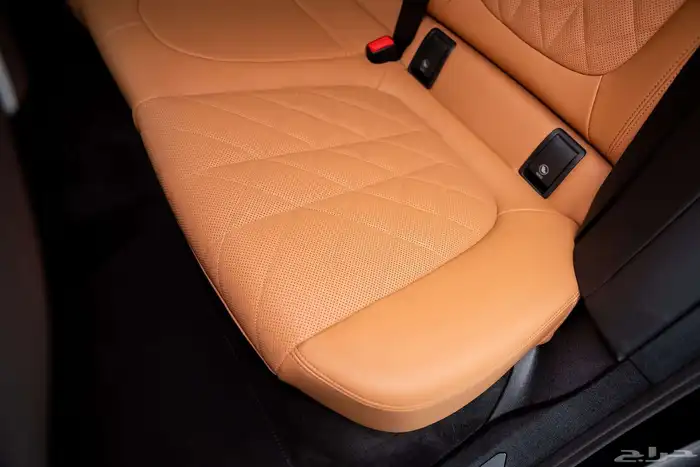 BMW X6 M60i V8 turbocharged 2025 17