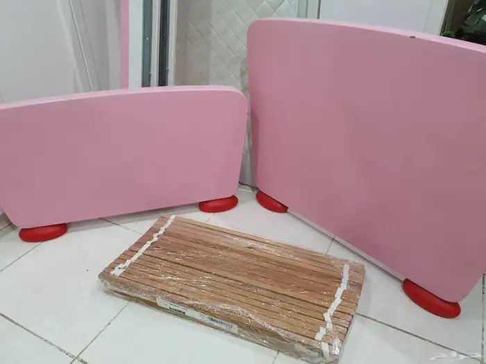 للبيع سرير مع مرتبة من ايكيا اطفال 150 ريال 3