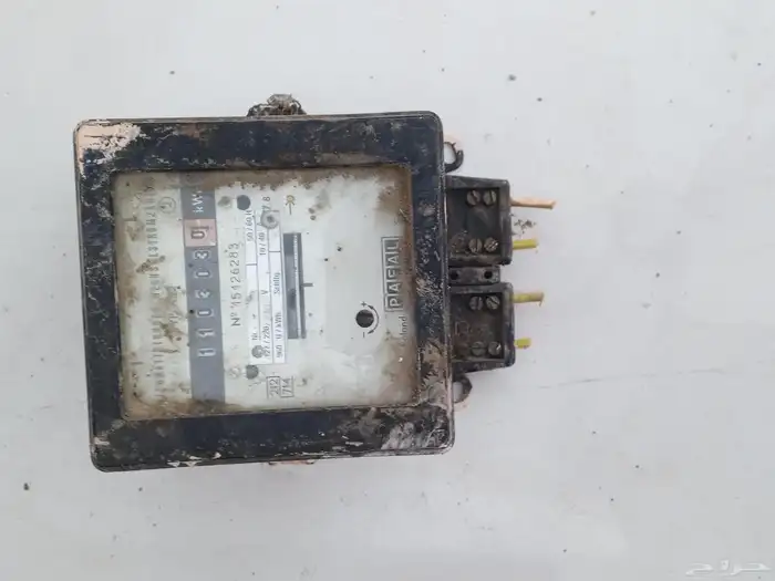 عدادات كهرباء قديمة   صناعية ونادرة 0