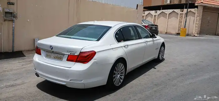 بي ام دبليو 730 4