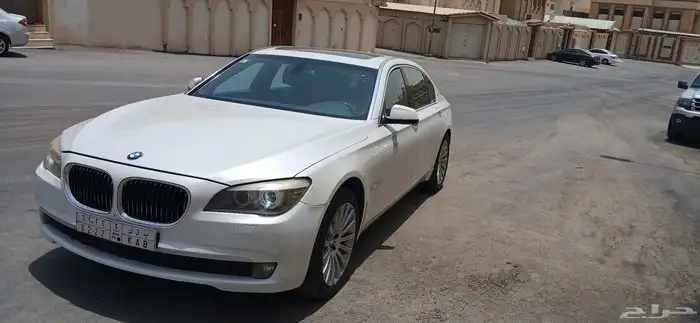 بي ام دبليو 730 1