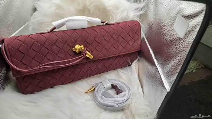 شنط نسائية متنوعة 9