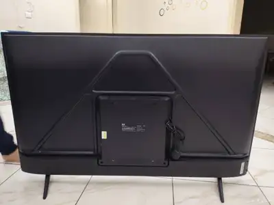 للبيع شاشة TCL 55 بوصة   موديل T615 3