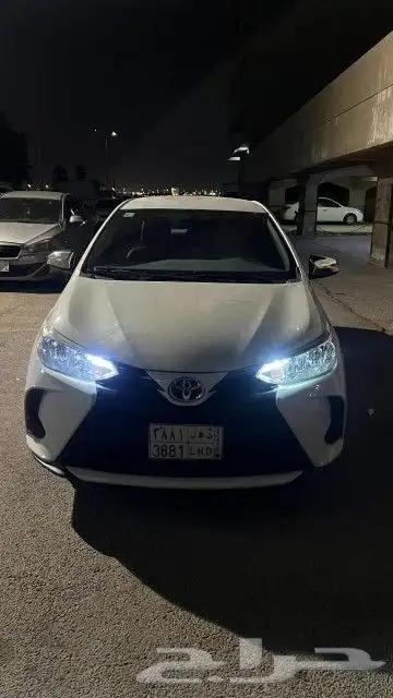 سياره يارس 2021 للبيع بداعي السفر 2
