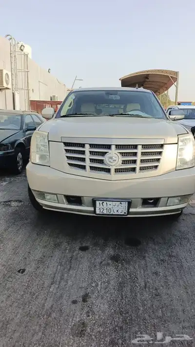 للبيع جيب كاديلاك 2009 4