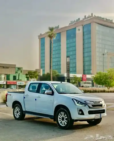 ايسوزو 2020 فل كامل دبل ديزل 0