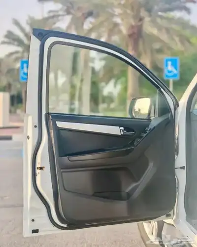 ايسوزو 2020 فل كامل دبل ديزل 34