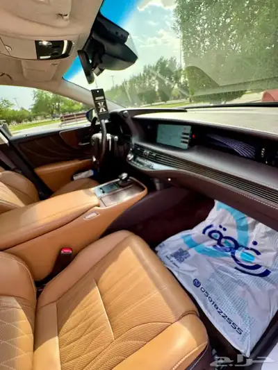 لكزس LS500 هايبرد 11