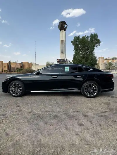 لكزس LS500 هايبرد 3