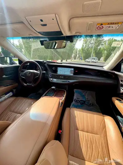 لكزس LS500 هايبرد 10